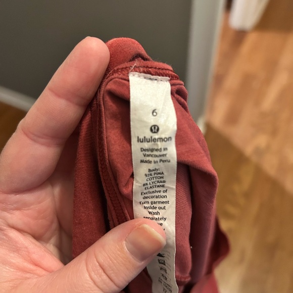 lululemon athletica Burnt Orange Crop Top - Picture 3 of 3